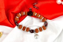 9 Mukhi Rudraksha and Gomed Bracelet for Crown Chakra to Brings positivity, contentment, and gratification of senses to feel the grace of the divine