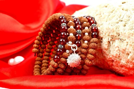 9 Mukhi Rudraksha and Gomed Bracelet for Crown Chakra to Attracts divine grace and develop awareness to recognize spiritual help