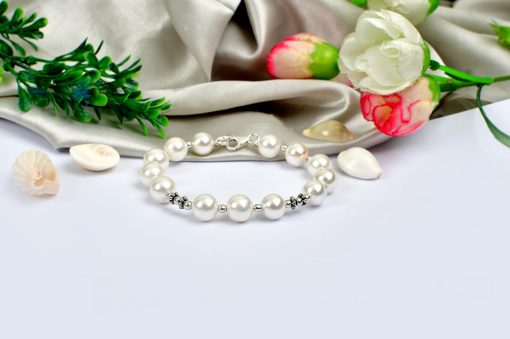 Pearl Bracelet for strengthens mental faculties and calms emotions