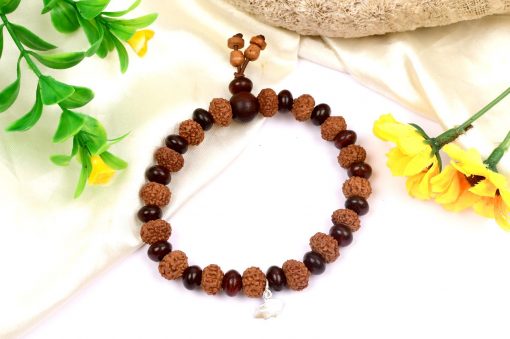 7 Mukhi Rudraksha Mahalaxmi Bracelet - Red Sandalwood To attract prosperity