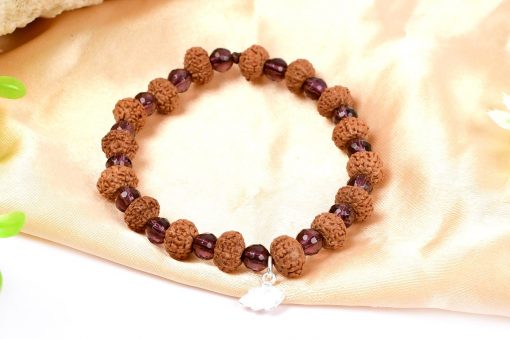 9 Mukhi Rudraksha Durga Bracelet with Amethyst to induce fearlessness, courage and bravery