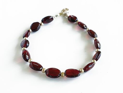 Garnet Oval beads bracelet To dispels sense of insecurity