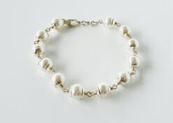 Pearl Bracelet in silver caps - For improve self-esteem and healing energy