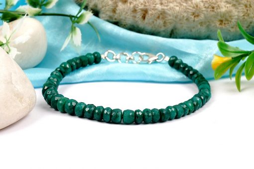 Emerald faceted bead bracelet