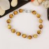 Cats Eye Bracelet to bring good fortune and helps remove fear