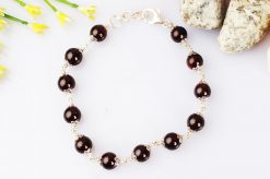 Garnet Bracelet in pure silver flower caps - To inspire love, passion and devotion and dispels sense of insecurity