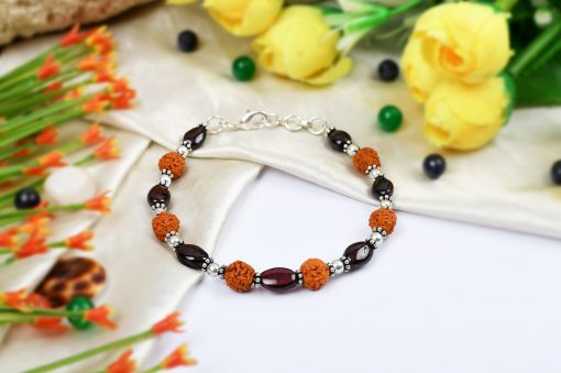 Rudraksha Garnet Bracelet - To inspires love and passion