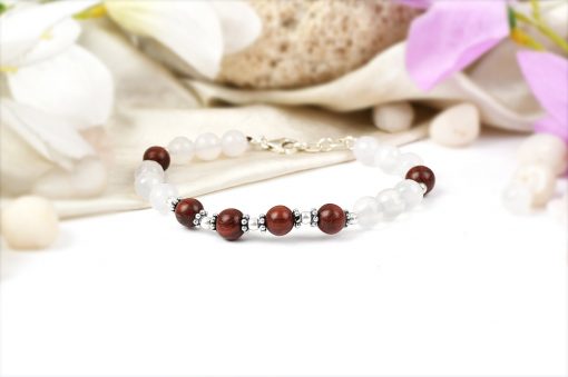 White Agate and Red Sandalwood Bracelet To Provides protection and relief from stress