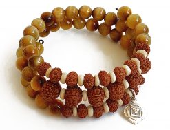 8 Mukhi Rudraksha and black Cats Eye Bracelet for Root Chakra to Brings emotional and physical stability and gives strength to overcome all hurdles