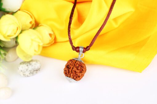 Guru Pendant of Nepal For awareness of the present moment (Silver)