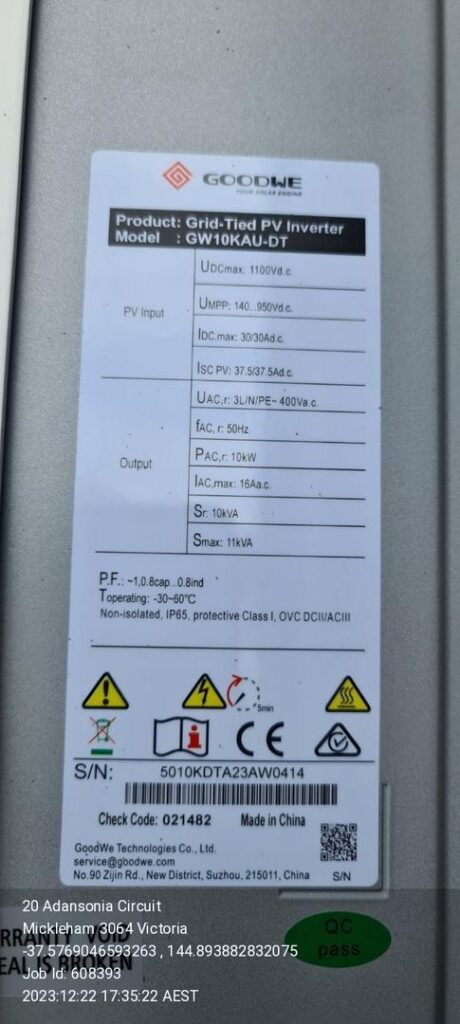 Label of GoodWe Grid-Tied PV Inverter Model GW10KAU-DT with specifications and manufacturer information.